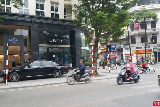 Văn phòng đại diện của Uber tại Hà Nội đóng cửa chỉ vài giờ sau khi sáp nhập với Grab.