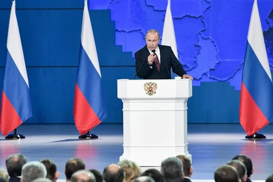 Tổng thống Nga V.Putin đọc Thông điệp Liên bang năm 2020, trong đó đề xuất sửa đổi Hiến pháp Liên bang Nga năm 1993 để bảo vệ chủ quyền quốc gia của Nga (Ảnh: TASS).