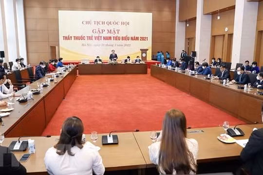 Chủ tịch Quốc hội Vương Đình Huệ phát biểu tại buổi lễ