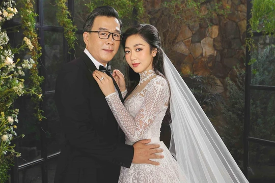 "Vua cá Koi" Thắng Ngô và ca sĩ Hà Thanh Xuân