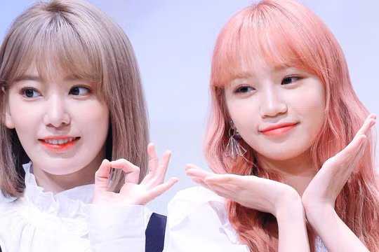 Sakura và Kim Chae Won