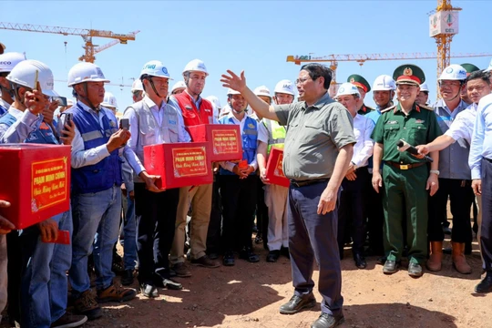 Thủ tướng thúc tiến độ dự án sân bay Long Thành, phấn đấu rút ngắn thêm 3-6 tháng