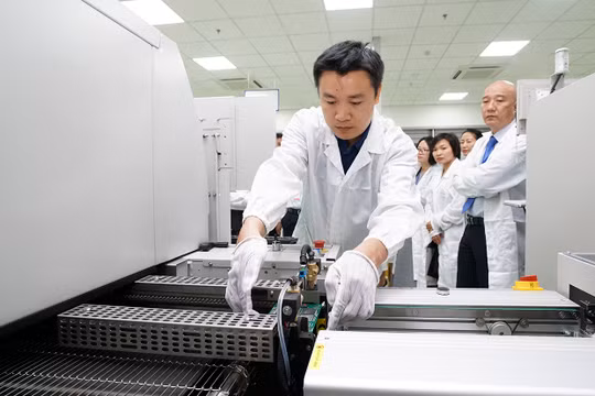 Những bộ vi mạch điện tử công nghệ cao SMT đầu tiên được sản xuất tại Danang IT Park