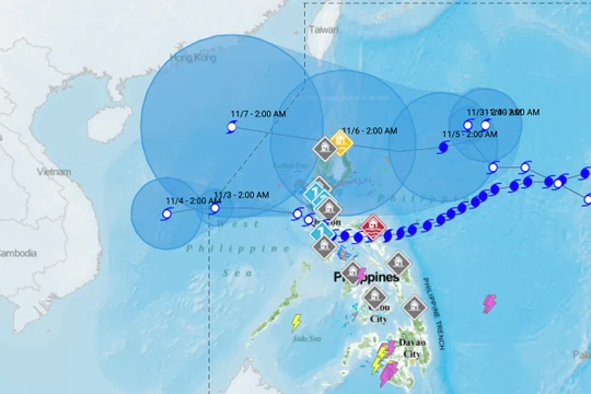 Dự báo đường đi của bão số 10 (bãi Goni) và bão Atsani của cơ quan khí tượng Philippines