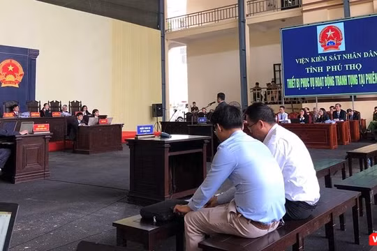 Quang cảnh phiên tòa sáng nay (19/11). 