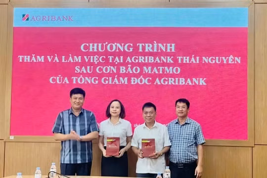 Điểm tựa vững chắc giúp khách hàng vực dậy sản xuất