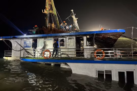  35 người tử vong trong vụ lật tàu trên vịnh Hạ Long, 4 nạn nhân còn mất tích