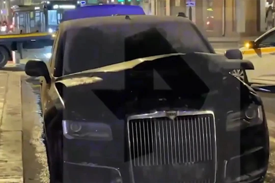 Tờ The Sun và nhiều hãng tin nước ngoài khác đăng tải thông tin xe phục vụ Tổng thống Putin bốc cháy ở Moscow. Ảnh: Getty.