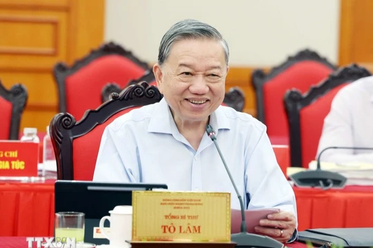 Tổng bí thư: Lấy khoa học, công nghệ và chuyển đổi số làm động lực phát triển kinh tế