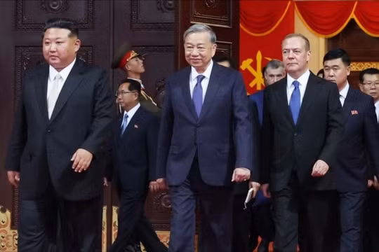 Tổng bí thư dự chương trình kỷ niệm 80 năm thành lập Đảng Lao động Triều Tiên