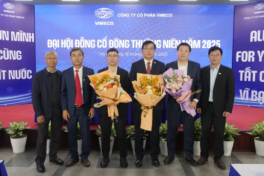 VIMECO tập trung vào lĩnh vực nào khi Vinaconex thoái vốn?