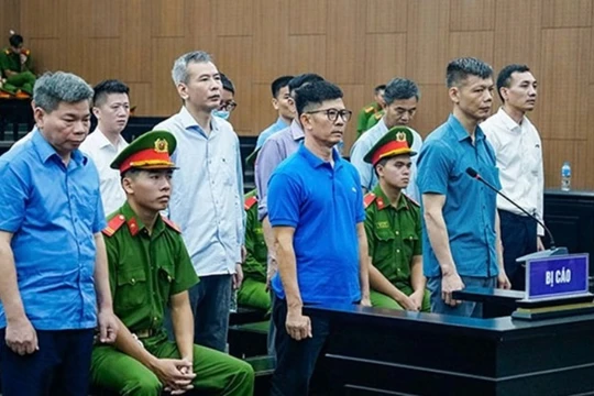 Vụ đấu thầu Thuận An gây thiệt hại 120 tỷ đồng: Hàng loạt bị cáo xin giảm hình phạt