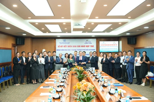 Long Châu - BV Đại học Y Dược ký hợp tác chiến lược, kiến tạo hệ sinh thái vì sức khỏe người Việt