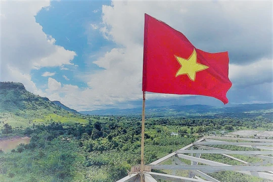 T&T Group hoàn thành đường dây truyền tải điện gió Savan 1 về Việt Nam trước thềm Đại lễ A80