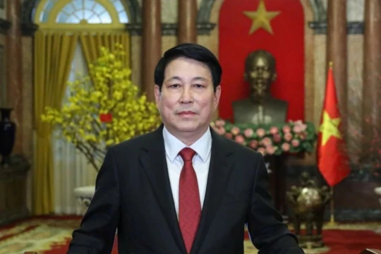 Chủ tịch nước Lương Cường chúc mừng Xuân mới Ất Tỵ 2025 vào thời khắc Giao thừa.