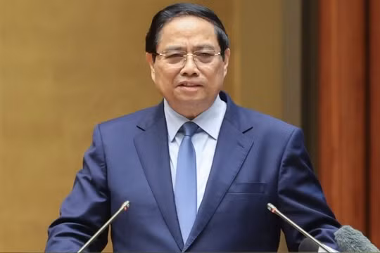 Thủ tướng: Lập quỹ học bổng quốc gia, tăng chi cho giáo dục