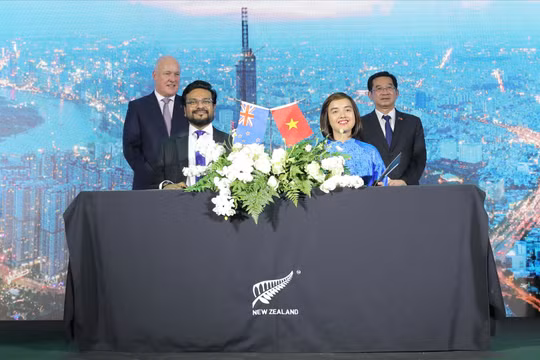 Anlene và FPT Long Châu trở thành đối tác chiến lược