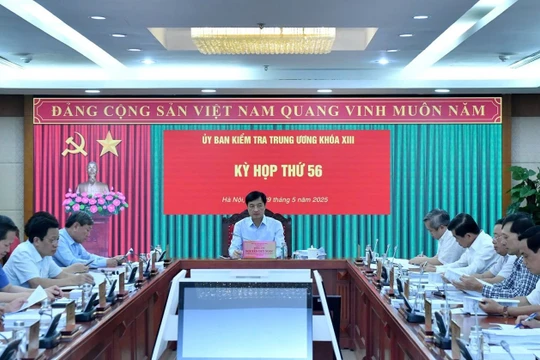 Ủy viên ủy ban kiểm tra không được để vợ, chồng, con lợi dụng chức vụ trục lợi