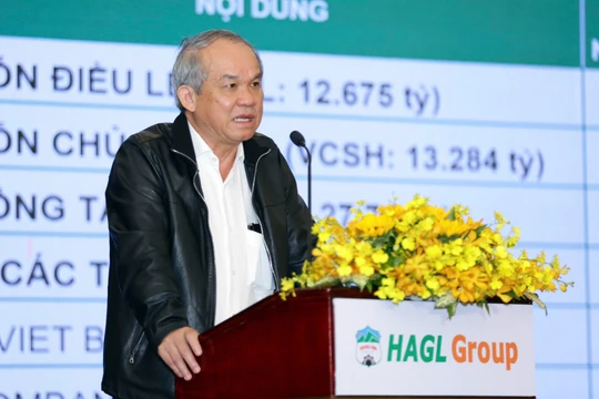 Ông Đoàn Nguyên Đức - Chủ tịch Hoàng Anh Gia Lai tại cuộc gặp gỡ nhà đầu tư chiều 25/11