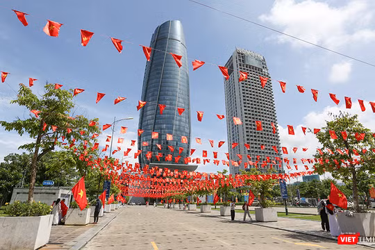 Chủ tịch UBND TP Đà Nẵng vừa "giao quyền" tuyển dụng cán bộ, công chức cho Sở và địa phương.