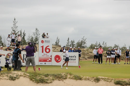 Việc đăng cai các giải đấu quốc tế góp phần thúc đẩy du lịch golf tại Đà Nẵng. (trong ảnh Giải đấu Nữ nghiệp dư châu Á - Thái Bình Dương tổ chức tại Hoiana Shores Golf Club). Nguồn: Vietnam Golf Assocation.