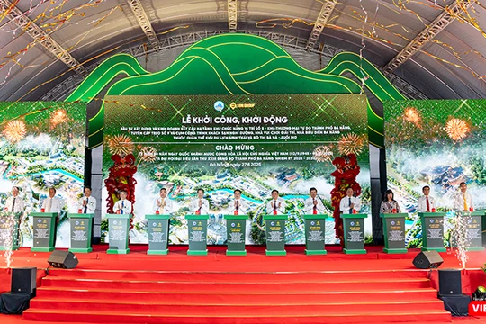 Chiều 27/8, TP Đà Nẵng và Sun Group tổ chức Lễ khởi động Dự án đầu tư xây dựng và kinh doanh kết cấu hạ tầng khu chức năng vị trí số 5, thuộc Khu thương mại tự do thành phố Đà Nẵng.