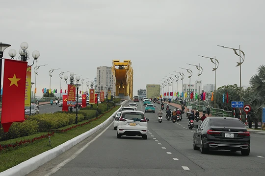 Cầu Rồng (Đà Nẵng) trong những ngày Tết Nguyên đán Ất Tỵ 2025.