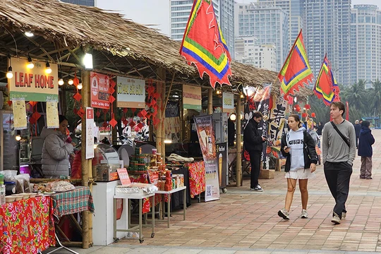 Một góc không gian chương trình Xuân yêu thương 2025 với chủ đề “Hương Tết xưa – Sắc Xuân nay” tại Công viên Biển Đông