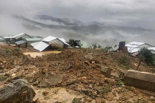 Hiện trường vụ lở núi. Ảnh CAX cung cấp