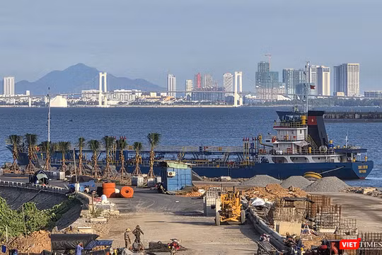 Đà Nẵng phê duyệt chủ trương đầu tư dự án xây dựng tổng thể Bến cảng container Liên Chiểu trị giá hơn 45.000 tỷ đồng.