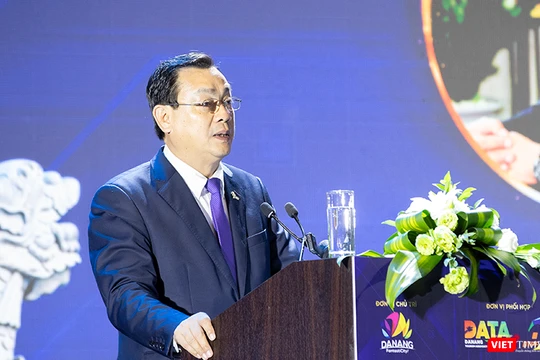 Ông Nguyễn Trùng Khánh, Cục Trưởng Cục Du lịch Quốc gia phát biểu tại hội thảo chuyên đề “Định hướng phát triển du lịch Đà Nẵng trong giai đoạn mới”.