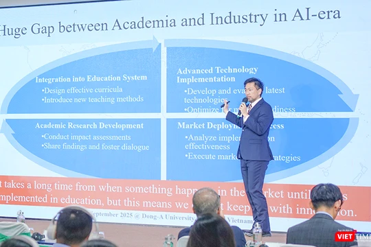 Tiến sĩ Masamu Kamaga, Cựu Chủ tịch Viện Công nghệ Kirirom (Nhật Bản) tại hội thảo khoa học quốc tế chuyên đề “Nâng cao hoạt động chuyển đổi số ở thành phố Đà Nẵng” vừa diễn ra ngày 30/9.