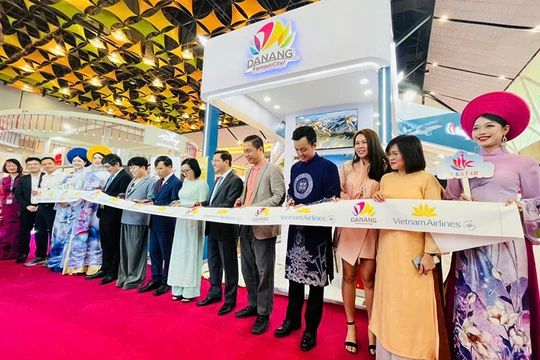 Sở Du lịch Đà Nẵng khai trương gian hàng xúc tiến du lịch tại Hội chợ SATTE 2025 (Ấn Độ). Ảnh: CTV.