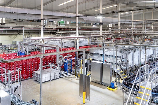 Môt góc dây chuyền sản xuất của nhà máy bia Phú Bài (Huế) 