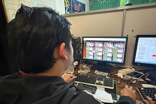 Công an TP Huế phá đường dây đánh bạc trực tuyến do Phạm Thị Bích Ngọc tổ chức. Ảnh: Nguyễn Lê.