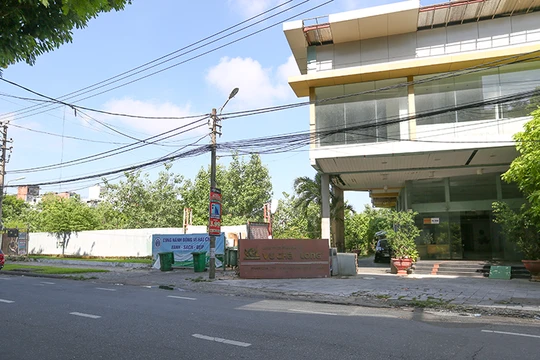 Dự án Đà Nẵng Center tại khu đất số 8 đường Phan Châu Trinh của Công ty CP Địa ốc Vũ Châu Long chậm triển khai do chủ đầu tư không đủ năng lực tài chính.