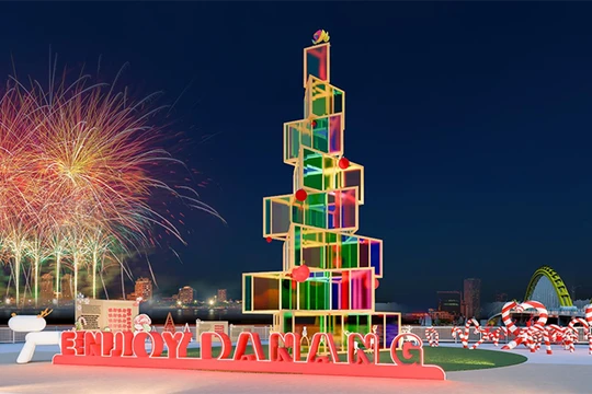 Bà Nguyễn Thị Hoài An, Phó giám đốc Sở Du lịch TP Đà Nẵng trả lời phỏng vấn báo giới