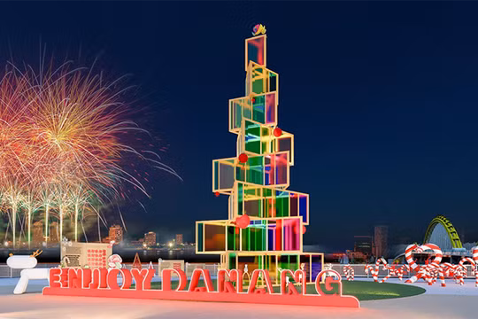 Bà Nguyễn Thị Hoài An, Phó giám đốc Sở Du lịch TP Đà Nẵng trả lời phỏng vấn báo giới