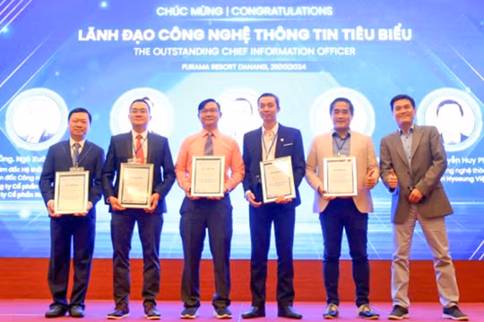 Các lãnh đạo chuyển đổi số, CNTT và an ninh thông tin tiêu biểu năm 2024 được vinh danh tại Hội thảo Quốc gia về Chính phủ số 2024.
