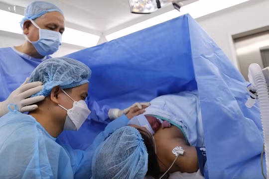 Em bé được thông van tim từ trong bào thai chào đời khỏe mạnh (ảnh BVCC)