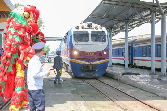 Ngành du lịch Bình Định mở chuyến tàu hỏa “0 đồng” dành cho du khách từ TP.HCM, Hà Nội và Đà Nẵng. Ảnh minh hoạ.