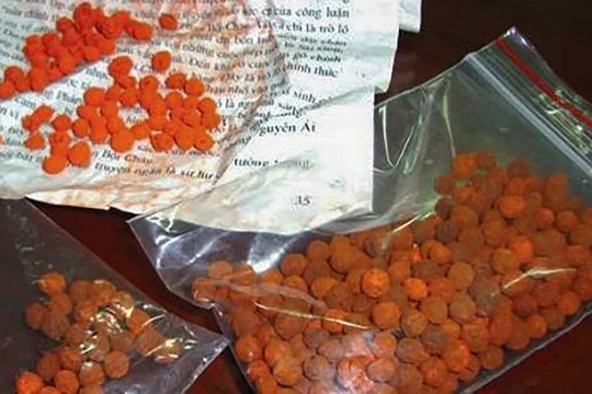 Cảnh báo trẻ bị ngộ độc chì từ chữa bệnh bằng thuốc cam