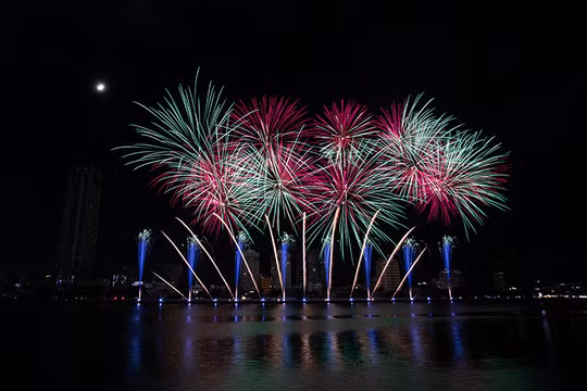 Màn pháo hoa đầy mãn nhãn của đội Phần Lan - Quán quân DIFF 2024 tại đêm chung kết