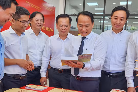 Lãnh đạo Thành uỷ Đà Nẵng tham quan không gian văn hóa Tổng Bí thư Nguyễn Phú Trọng tại Đà Nẵng