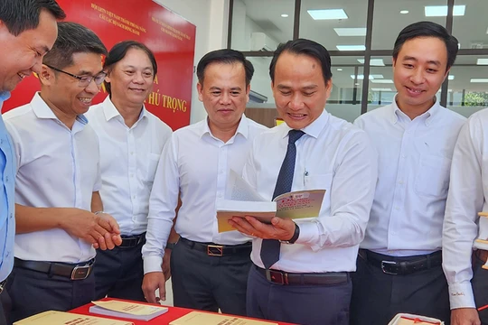 Lãnh đạo Thành uỷ Đà Nẵng tham quan không gian văn hóa Tổng Bí thư Nguyễn Phú Trọng tại Đà Nẵng