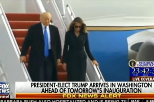 Ông Donald Trump và gia đình đã đến Washington bằng máy bay của quân đội