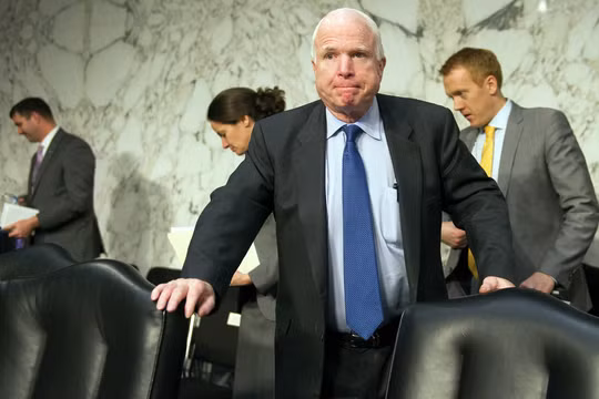 Ông Trump đổ lỗi cho những người như Thượng nghị sỹ Johc McCain