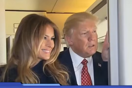 Tổng thống Trump tuyên bố cân nhắc lệnh cấm nhập cư mới ngay trên chuyên cơ 