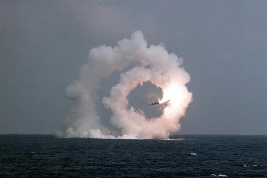 Anh đã giấu nhẹm vụ bắn thử tên lửa đạn đạo tên lửa Trident II D5 thất bại ngay gần Mỹ