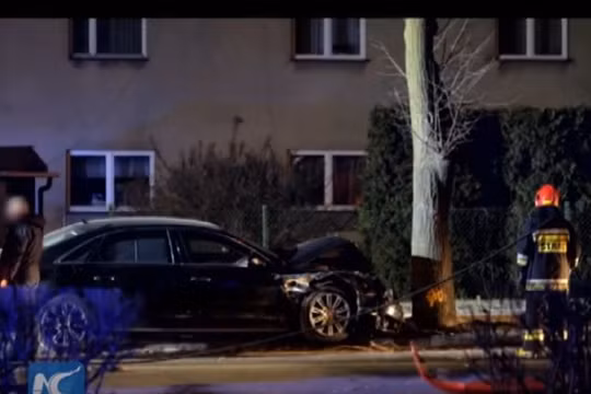 Thủ tướng Ba Lan vẫn tiếp tục nhiệm vụ sau tai nạn xe hơi